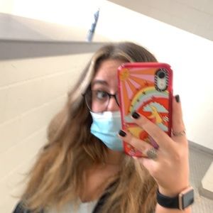 Meet your Posher, Mandy